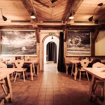 Gruensee Mountain Lodge Zermatt