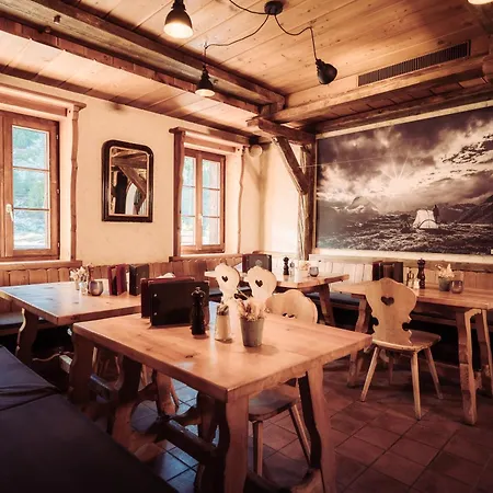 Lodge Gruensee Mountain *